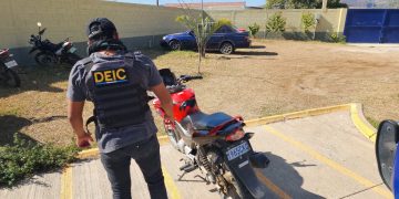 La institución también destacó que estas diligencias permiten la recuperación de motocicletas con reporte de robo. / Foto: PNC.