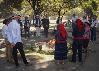 Ceremonia maya marcó el inicio de la gestión del ministro de Cultura y Deportes, Luis Méndez Salinas. (Foto: MCD)