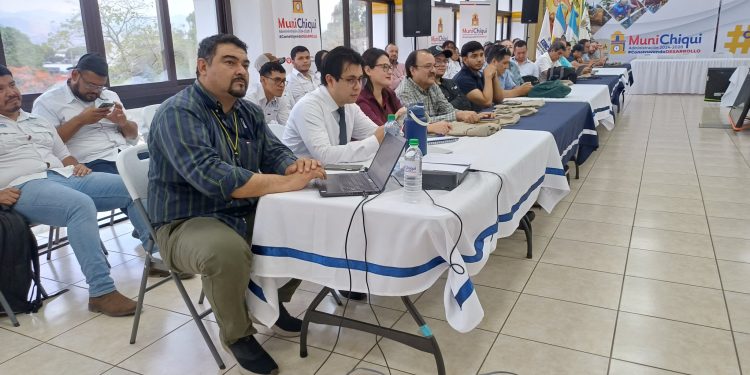 Senacyt capacita a más de 70 investigadores para sintetizar investigaciones complejas. (Foto: Senacyt)