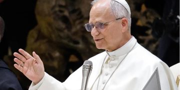 El papa León XIV aboga por que se busque contrarrestar el exceso de estímulo con desarrollo de pensamiento crítico.