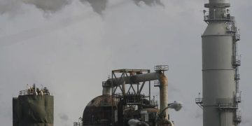 El precio del petróleo cae en la apertura de los mercados este miércoles luego del anuncio de alto el fuego en Oriente Medio.