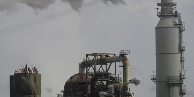 El precio del petróleo cae en la apertura de los mercados este miércoles luego del anuncio de alto el fuego en Oriente Medio.