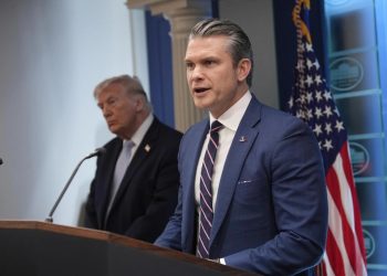El secretario de Guerra de EE. UU., Pete Hegseth, asegura que su país está preparado para continuar con los ataques si no se consigue acuerdo con Irán.