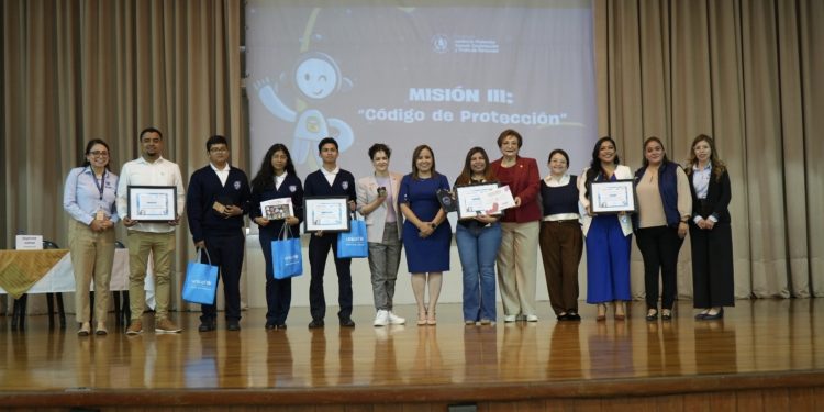 Previene con Modo Digital invitó a los participantes a crear y compartir videos informativos sobre los riesgos en redes sociales y el uso seguro de internet. (Foto: SVET)
