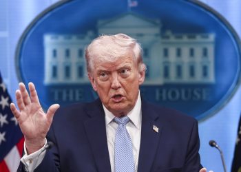 El presidente de Estados Unidos, Donald Trump, asegura que se produjo un cambio de régimen en Irán.