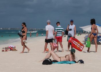 Turismo Las playas siguen siendo un atractivo en distintos países de la región durante la Semana Santa.