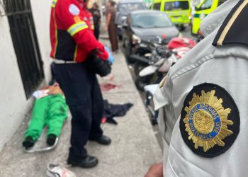 El detenido, identificado como Ismael N, de 24 años, resultó herido luego de enfrentarse a agentes policiales durante el operativo. / Foto: PNC