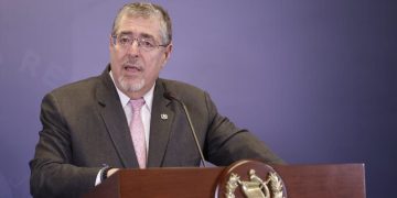 Presidente Bernardo Arévalo en la Ronda. / Foto: Dickens Zamora.