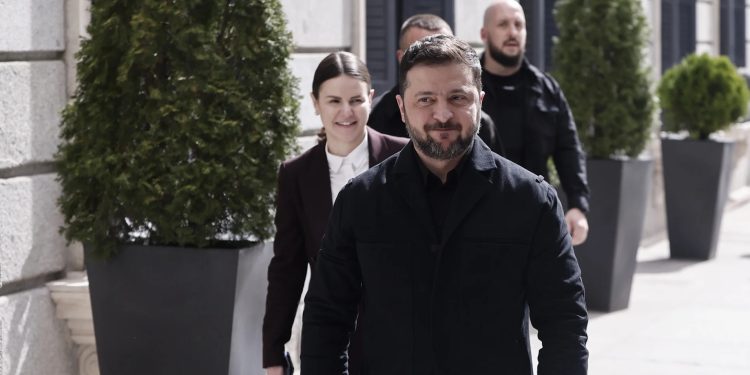 El presidente de Ucrania, Volodímir Zelenskis, pedirá a la Casa Blanca información sobre alto el fuego acordado con el gobernante ruso.