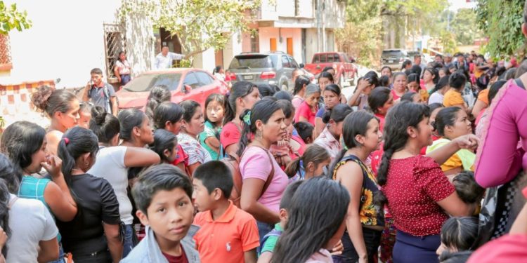 Entrega de cartas de compromiso del Bono Social fortalece el apoyo a familias de Chiquimula