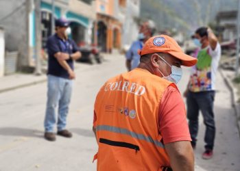 Socializan medidas preventivas por actividad volcánica en El Palmar