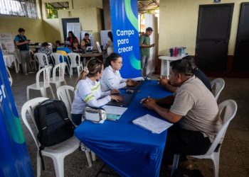 Feria Nacional de Empleo concentra oferta laboral y participación empresarial en Retalhuleu