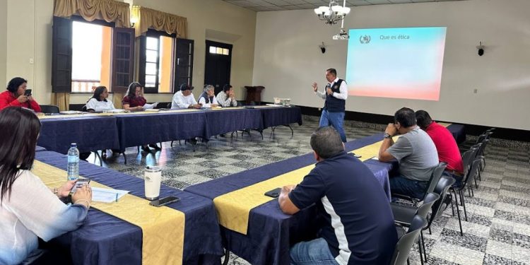 Alta Verapaz fortalece la integridad institucional con jornada de capacitación en ética pública