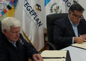 Segeplan y Fundación Kinal acuerdan cooperación para impulsar acceso a educación técnica no universitaria