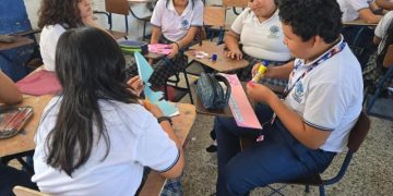 Jóvenes de Retalhuleu recibieron taller para reforzar preservar el idioma "k’iche’"./Foto: MCD.