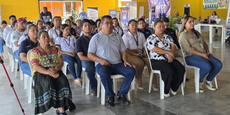 Benefician a la población de Sayaxché durante sexta jornada móvil de servicios integrados