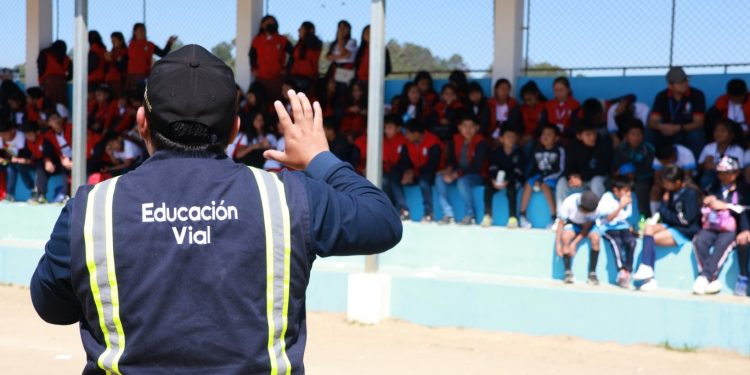 Programa Un Día con mi Comunidad de PNC llega a Sumpango