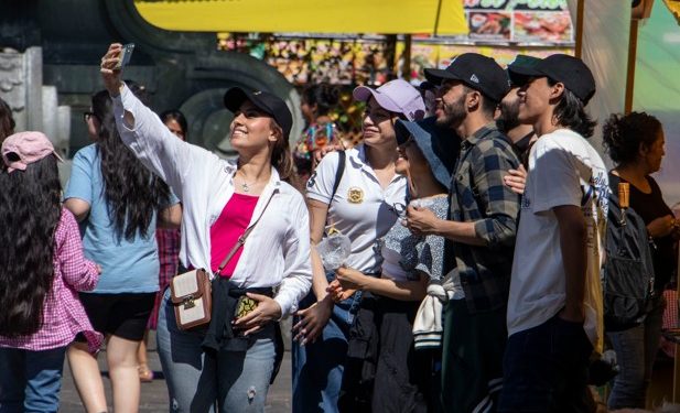 Comparten recomendaciones para vivir en familia los cortejos procesionales en el Centro Histórico
