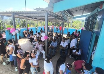 Entregan mejoramiento de Escuela Oficial Rural Mixta en aldea Cuesta Grande, Cuilapa