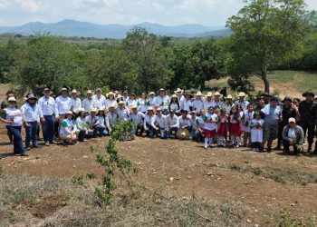 Programa Sembrando Huella promueve la reforestación desde una perspectiva integral. (Foto: Inab)