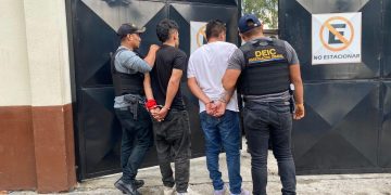 Capturados por secuestros exprés y violaciones en taxis piratas. / Foto: PNC.