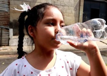 Mantenerse hidratado es clave para evitar un golpe de calor./Foto: archivo.