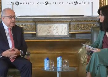 El canciller Carlos Ramiro Martínez, durante su viaje de trabajo a Madrid, confirma participación del presidente Arévalo en la XXX Cumbre Iberoamericana.