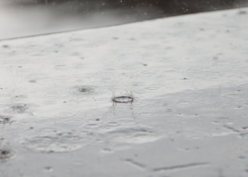 Onda del este favorece lluvias y altas temperaturas en el país./Foto: archivo.