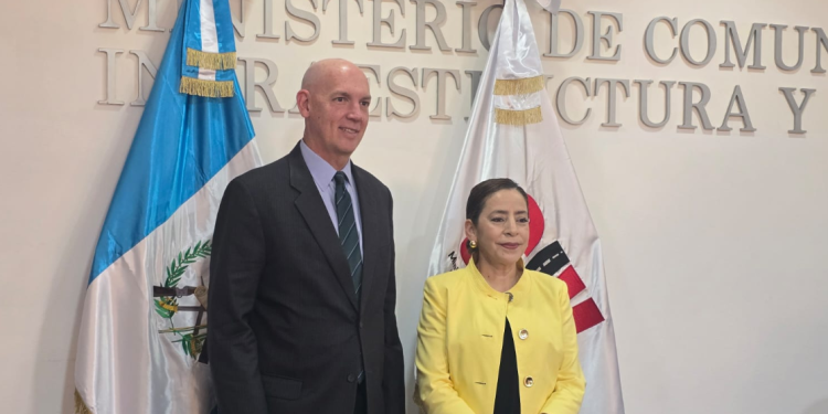 Reunión bilateral con Estados Unidos refuerza alianzas para fortalecer la conectividad del país./Foto: CIV.