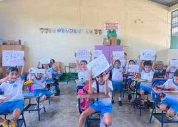 Estudiantes de San Benito revitalizan el idioma "itza'" a través de la numeración. / Foto: MCD.
