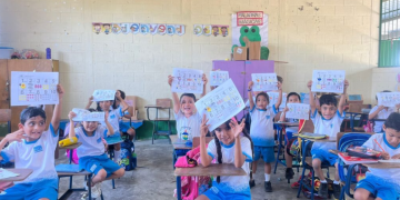 Estudiantes de San Benito revitalizan el idioma "itza'" a través de la numeración. / Foto: MCD.