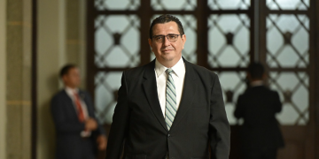 Gabriel García Luna es elegido como fiscal general y jefe del Ministerio Público. / Foto: Gobierno de Guatemala.
