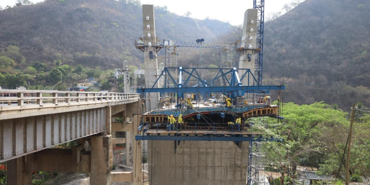 Puente Corozal avanza en su fase estructural./Foto: DGC.