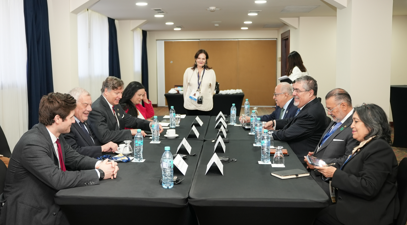 Presidente Arévalo y el Subsecretario de Estado de los EE.UU Christopher Landau, se reunieron en Costa Rica