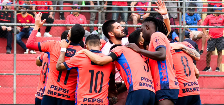 Municipal cocina a Mixco y clasifica a la final del Clausura 2026