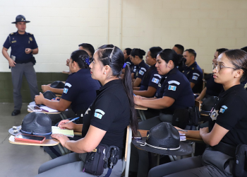 Brigadistas de Provial fortalecen sus capacidades con capacitación técnica./Foto: Provial.