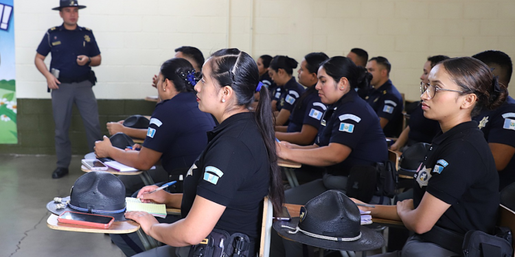Brigadistas de Provial fortalecen sus capacidades con capacitación técnica./Foto: Provial.