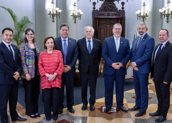 Presidente conoce proyectos de cooperación para reducir la pobreza y seguridad alimentaria