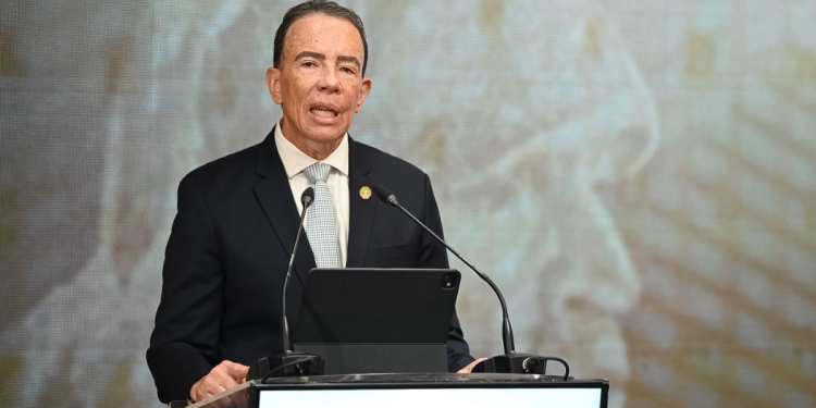 El presidente del Banco de Guatemala (Banguat), Álvaro González Ricci,