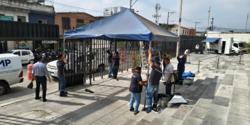 Fiscal general ordena retiro de rejas del MP e instruye a laborar con ética