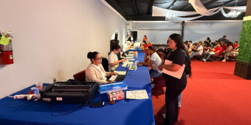Consulados móviles de Guatemala brindaron cerca de 12 mil servicios durante abril . / Foto: Minex.