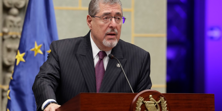 El presidente Arévalo se refirió al apoyo y relaciones con la Unión Europea en el marco de la visita del presidente del Consejo Europeo. / Foto: Dickéns Zamora.