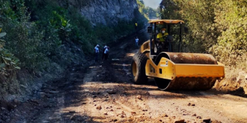 Caminos desarrolla mantenimiento vial preventivo ante la temporada de lluvias./Foto: DGC.