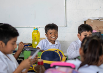 500 estudiantes se benefician con remozamiento de escuela./Foto: UCEE.