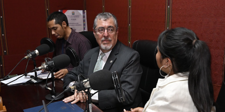 Presidente en entrevista en FGER.