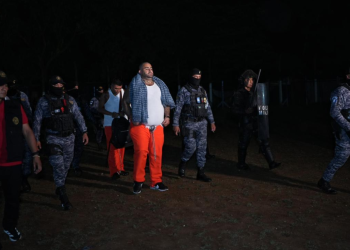 Aldo Duppie alias el lobo el cabecilla del barrio 18 fue uno de los trasladados a este centro de aislamiento. / Foto: Mingob