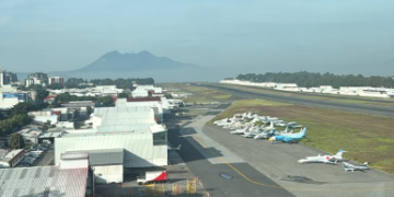 Vuelos del Aeropuerto La Aurora son afectados por la neblina./Foto: DGAC.
