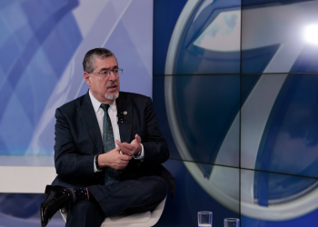 Presidente Bernardo Arévalo en entrevista en Noti 7.