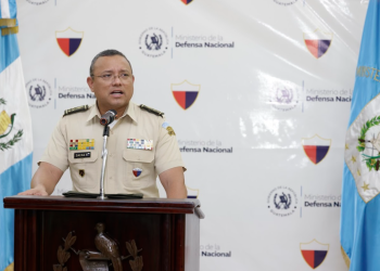 Ministro Henry Saenz abordó la situación en la zona fronteriza con Honduras. / Foto: Dickéns Zamora.