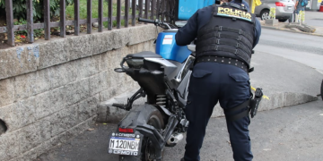 El sicario había participado en un ataque armado minutos antes de su captura./Foto: PNC.